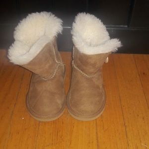 UGG Toddler Bailey Button Chestnut Boots